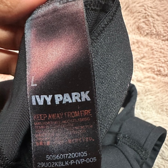 IVY Park sports bra black size large - Picture 5 of 7